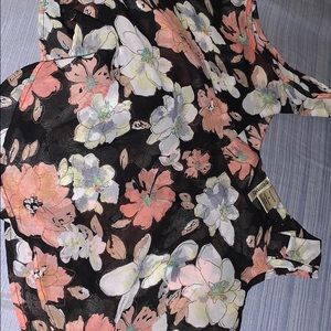 Black floral crop top